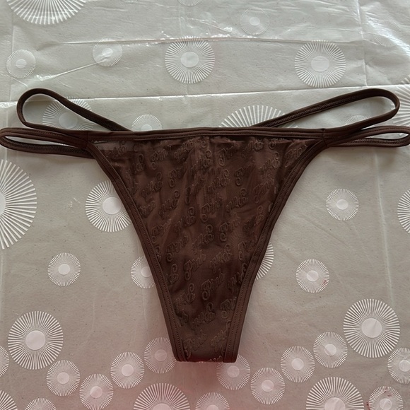 💖PINK Victoria’s Secret Panty Thong - Picture 4 of 11